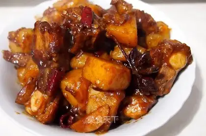 Special pork ribs and potatoes