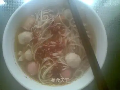 Hot and sour soup noodles
