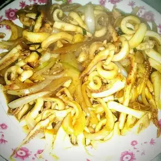 stir-fried cuttlefish with onions