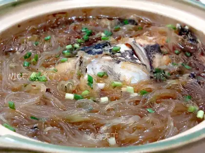 Bullfrog fish head vermicelli casserole