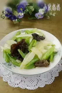 stir-fried yam with celery