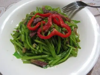 Chrysanthemum root cured pork shredded