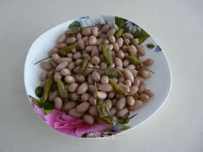 Peanut with pickled pepper