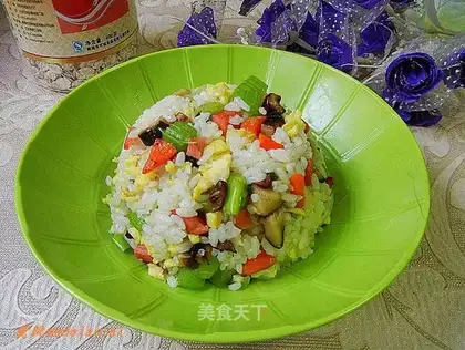 Fried rice with mushroom, celery and egg