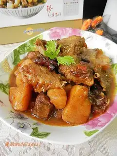 Roasted duck with potatoes