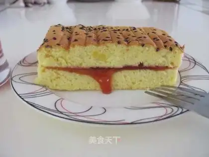 Strawberry sandwich cake