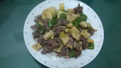 Fried chicken gizzards with spring bamboo shoots