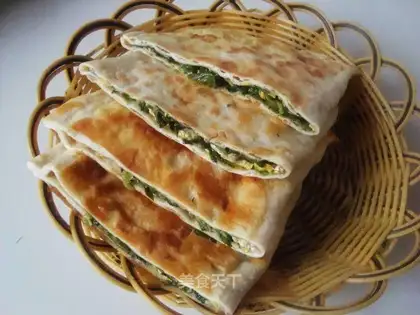 Egg and leek filled cake