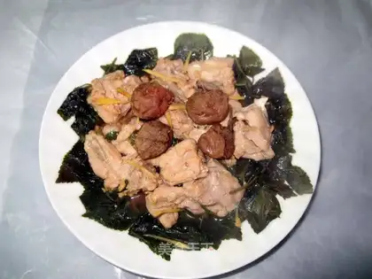 Steamed ribs with perilla and plums