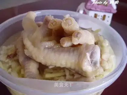 Garlic vinegar chicken feet