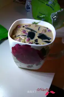 Rose milk tea fairy grass jelly