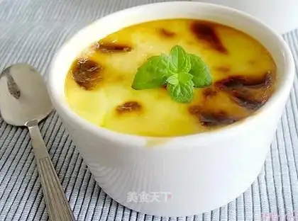 French caramel stewed egg