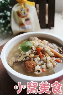 Old duck stewed with gorgon seed and lotus seeds