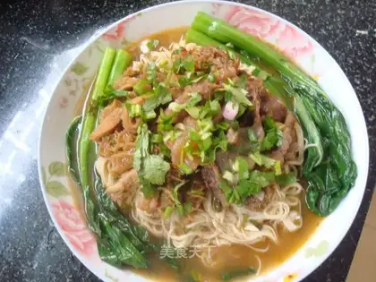 Beef brisket soup noodles