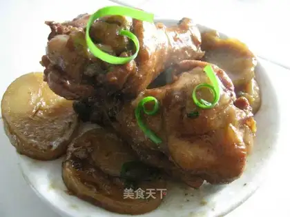 Stewed chicken wings with dried potatoes