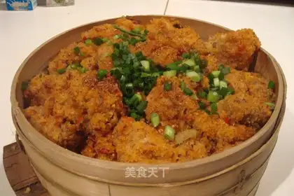 Steamed pork ribs with bamboo powder