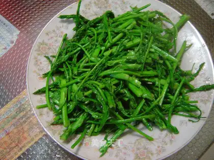 stir-fried asparagus flowers
