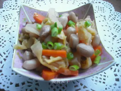 Cold pickles and peanuts