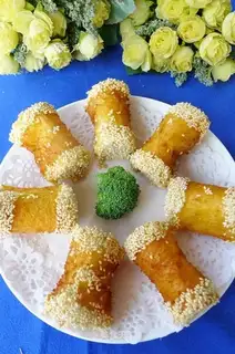 Sesame and taro roll
