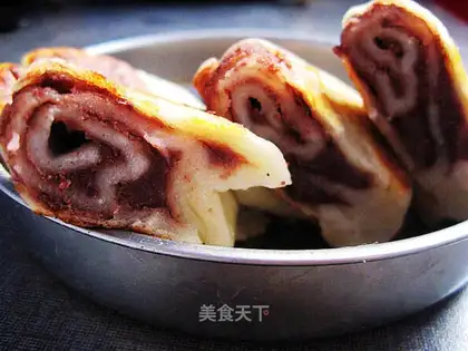 Hot noodle bean paste cake