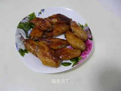 Delicious roasted chicken wings