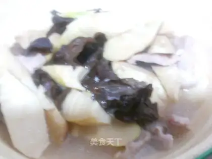 Bamboo shoot soup