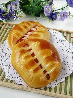 Hot dog sausage bread