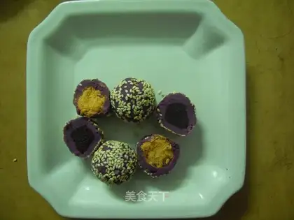Purple sweet potato and pork floss ball