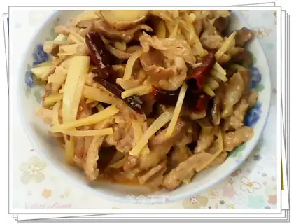 Stir fried pork with shredded potatoes