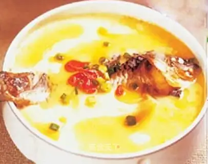 Stewed eggs with carp