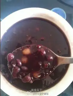 Red bean glutinous rice dumpling porridge