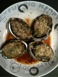 Abalone with garlic