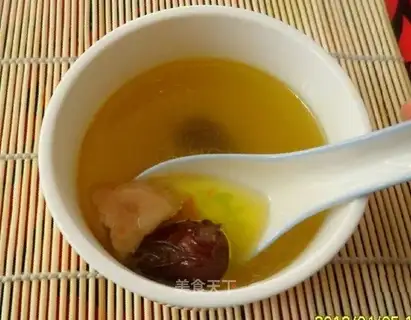 Stewed chicken with gastrodia elata