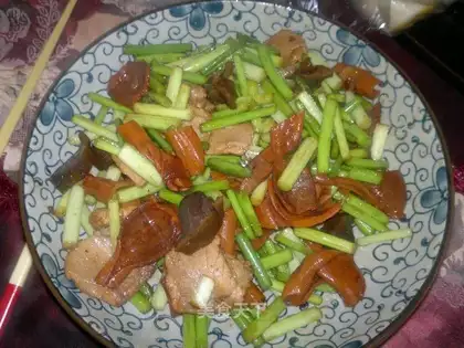 stir-fried duck sausage with garlic moss
