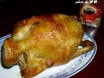 Baked chicken with beer and salt