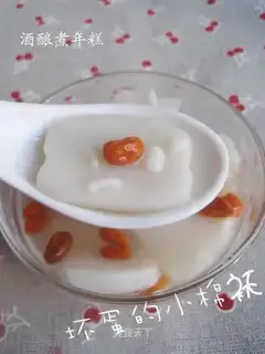 Boiled rice cake with wine