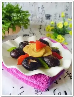 Stewed bamboo shoots with mushrooms