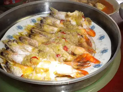 Shrimp with garlic