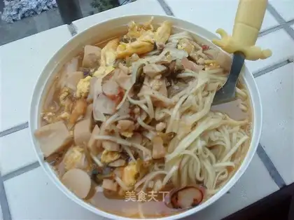 Squid ham and egg noodles