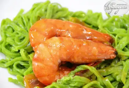 Shrimp in emerald tomato sauce