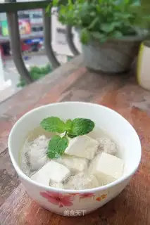 Tofu meatball soup