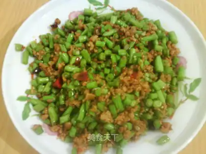 Minced pork with beans