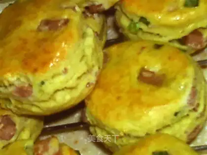 Scone with chopped green onion and ham