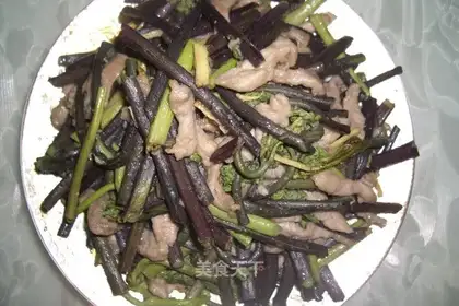 Shredded pork with bracken