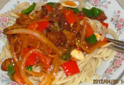 Mixed noodles with oily pork