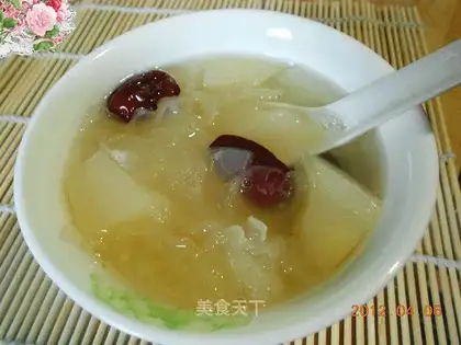 Tremella pear soup