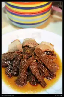 Stewed pork with salted cucumber skin