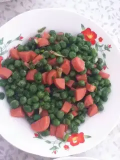stir-fried peas with ham