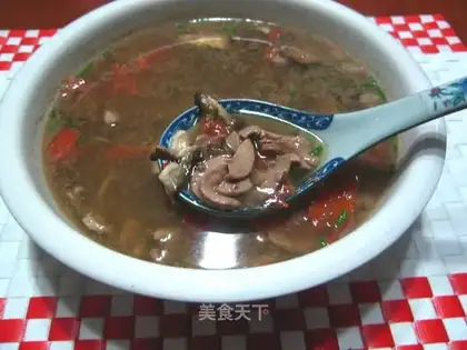 Tender kidney flower and mushroom soup