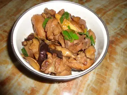 Stewed mushroom with duck meat